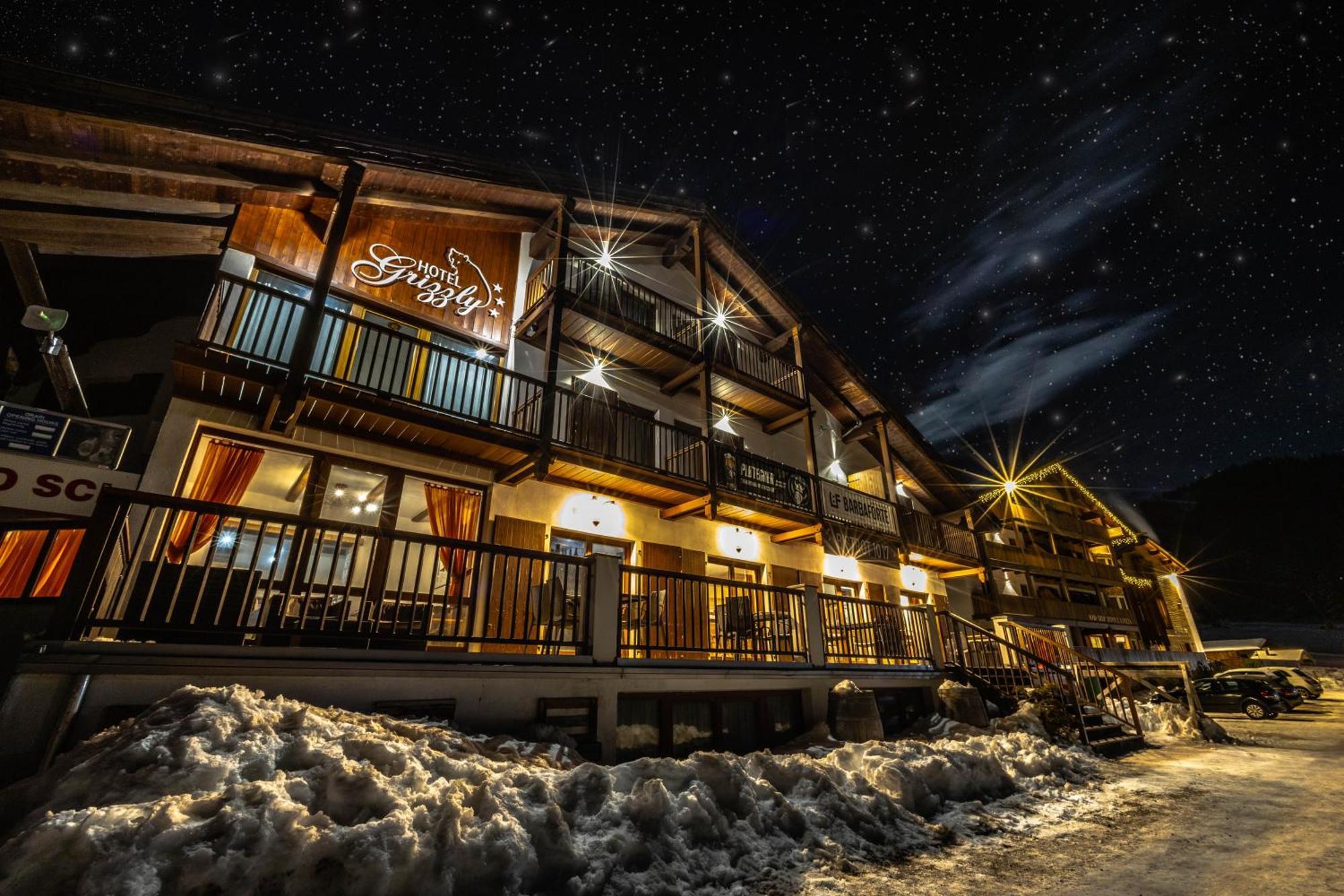 Hotel Grizzly Folgaria Esterno foto