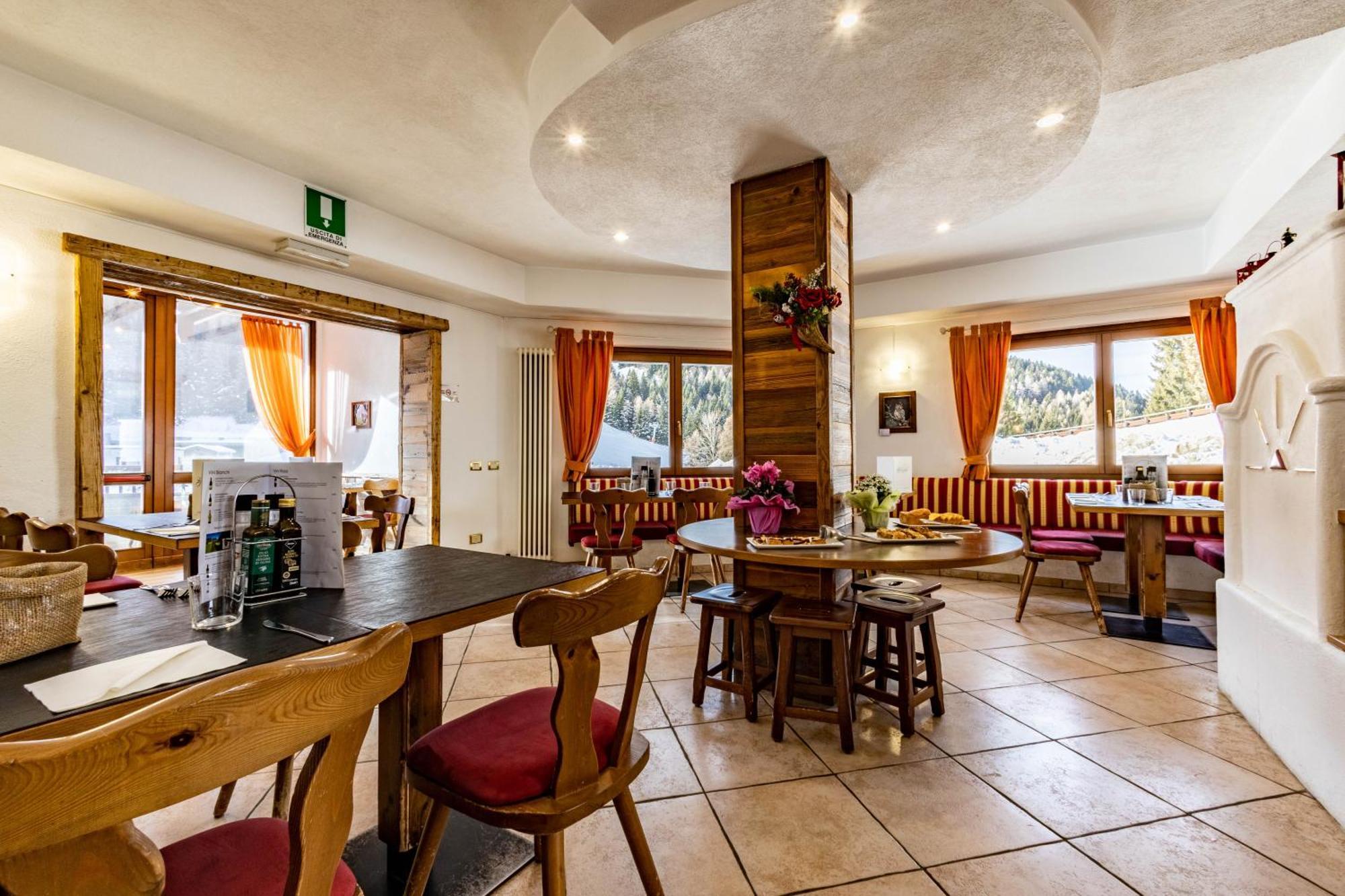 Hotel Grizzly Folgaria Esterno foto