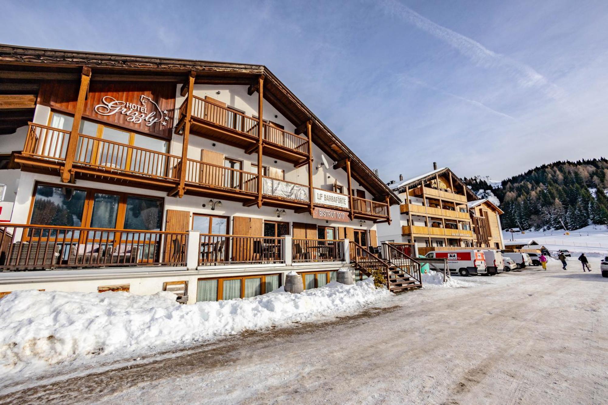 Hotel Grizzly Folgaria Esterno foto