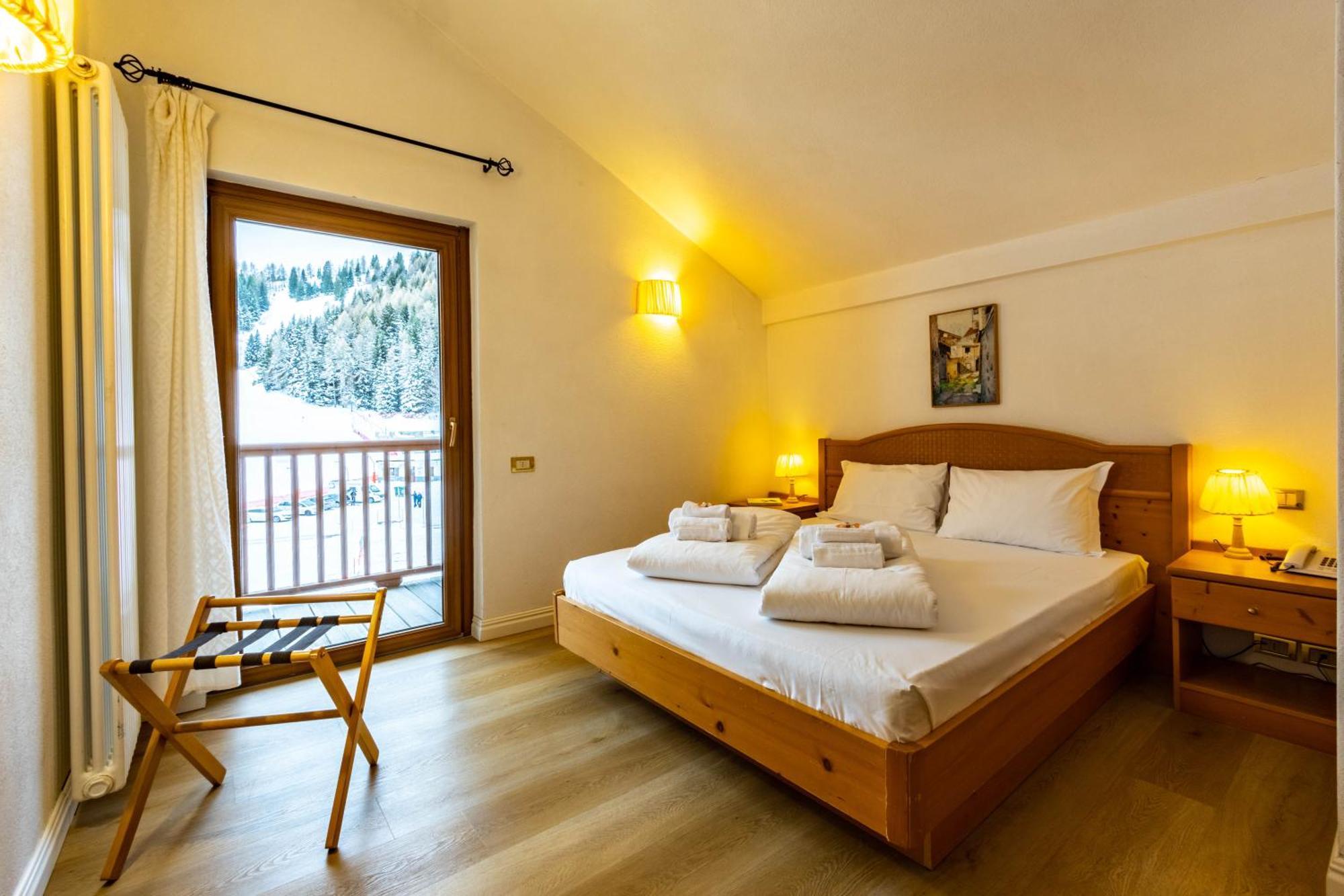 Hotel Grizzly Folgaria Esterno foto