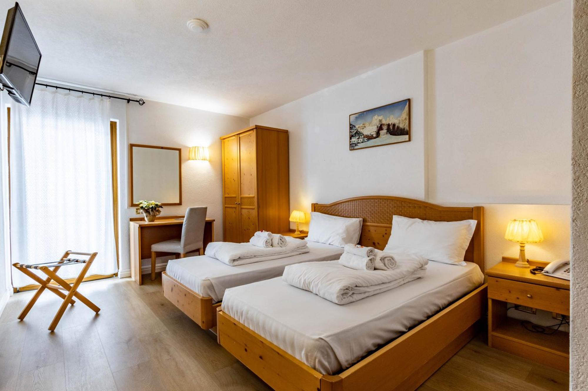 Hotel Grizzly Folgaria Esterno foto