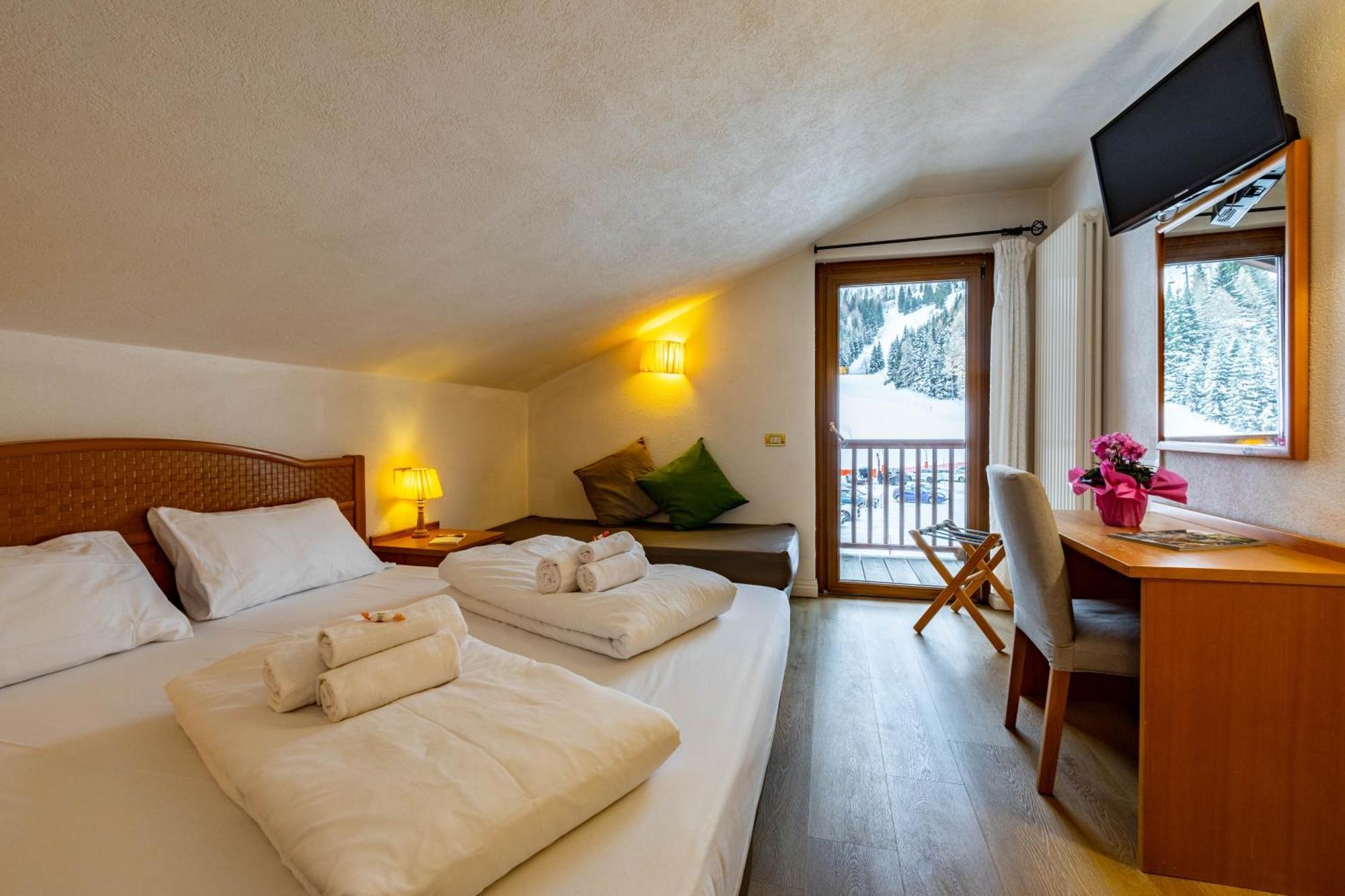 Hotel Grizzly Folgaria Esterno foto